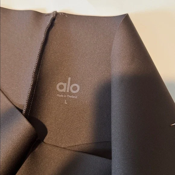 Alo Airlift Strength Extreme High-Waist 7/8 Legging - Espresso - Picture 6 of 11